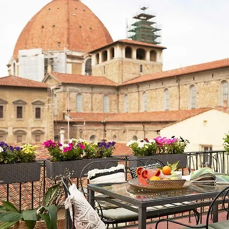 Ferienwohnung Great Apts Few Steps To The Duomo Florenz Exterior foto